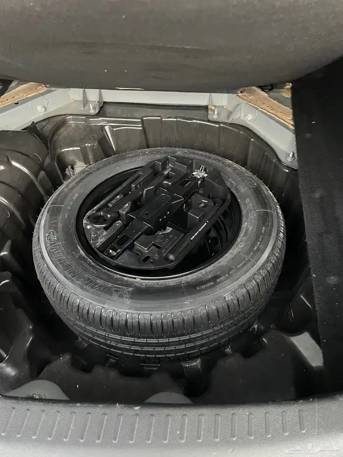 2018 رينو ميقان نص فل شاشة كبيرة 14