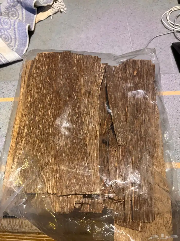 تصفية عود طبيعي وزن 615 جرام   300   توصيل 0