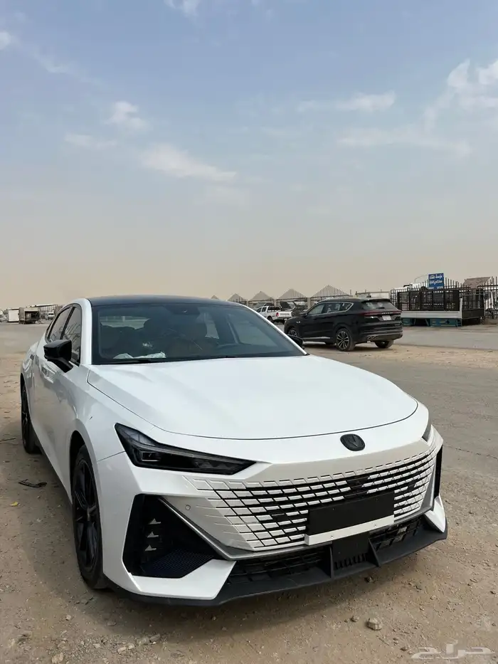 شانجان يوني في قطع غيار 1