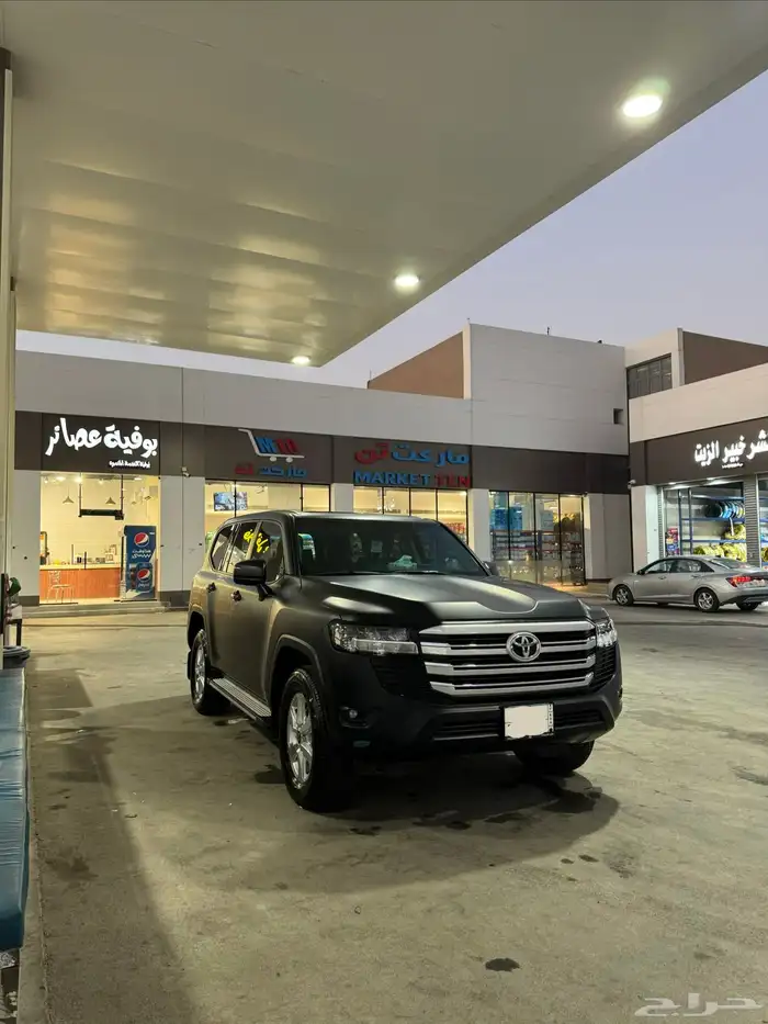 لاند كروزر 2024 تنفس طبيعي وارد وليد للسيارات مخزن 1