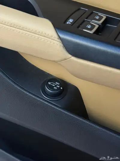 كاديلاك 2014 SRX مخزن - فل كامل عداد 97 الف كيلو فقط index