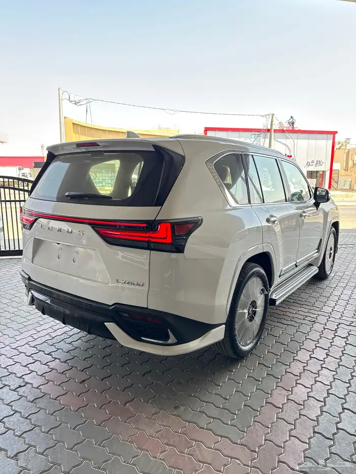 لكزس LX600 فئة F-SPORT بنزين 2025 2