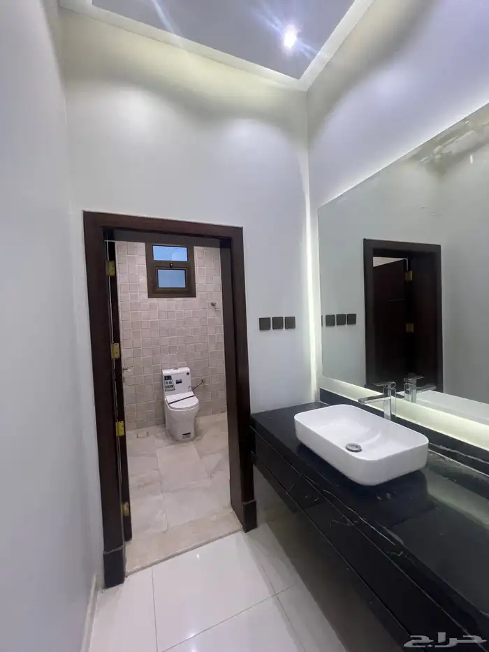 للبيع فيلا دورين وملحق موقع مميز درة الموسى 22