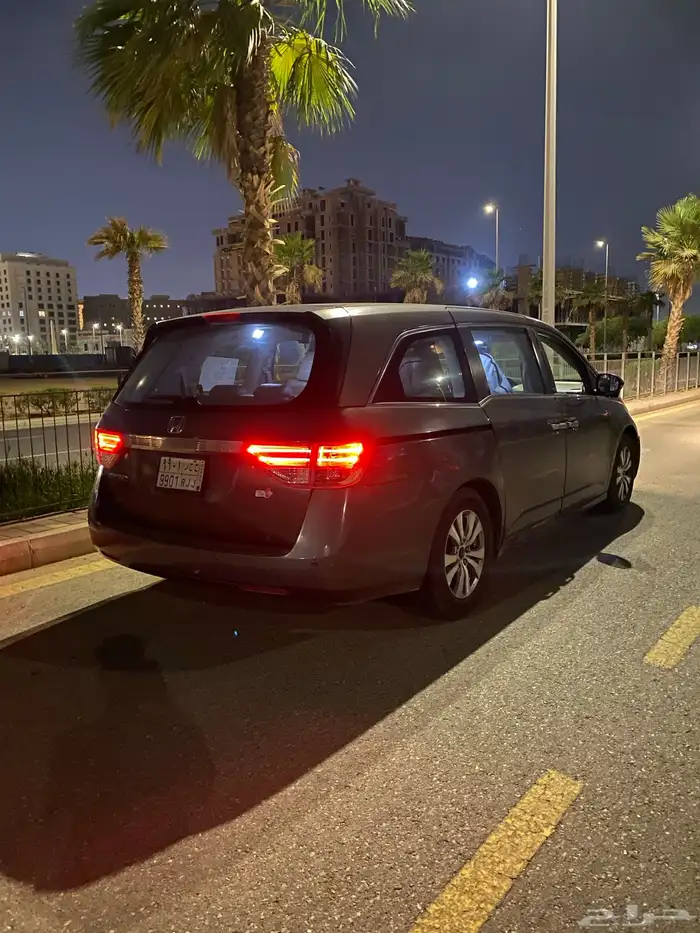 هوندا اودسي للبيع او بدل 5