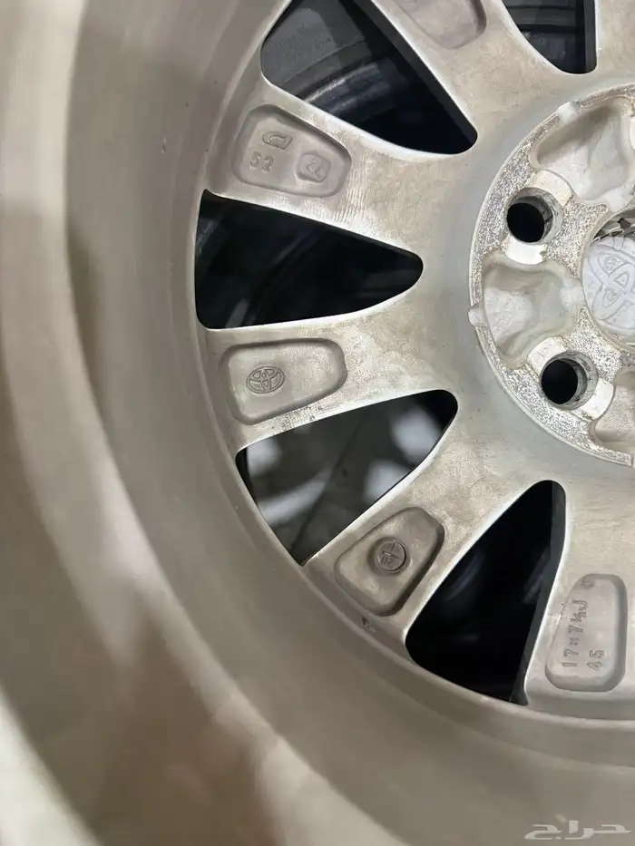 جنوط كامري 2019 2023اصلي وكاله مغاس17 2