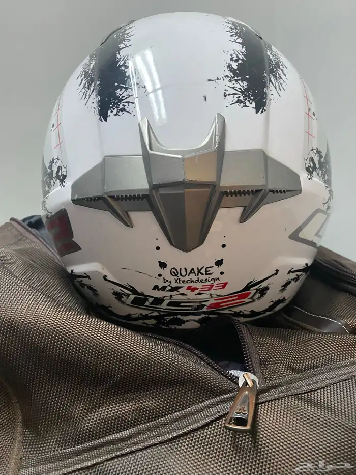 خوذة دباب LS2 ديار عدد2 مستخدمة مقاس XL و L 7