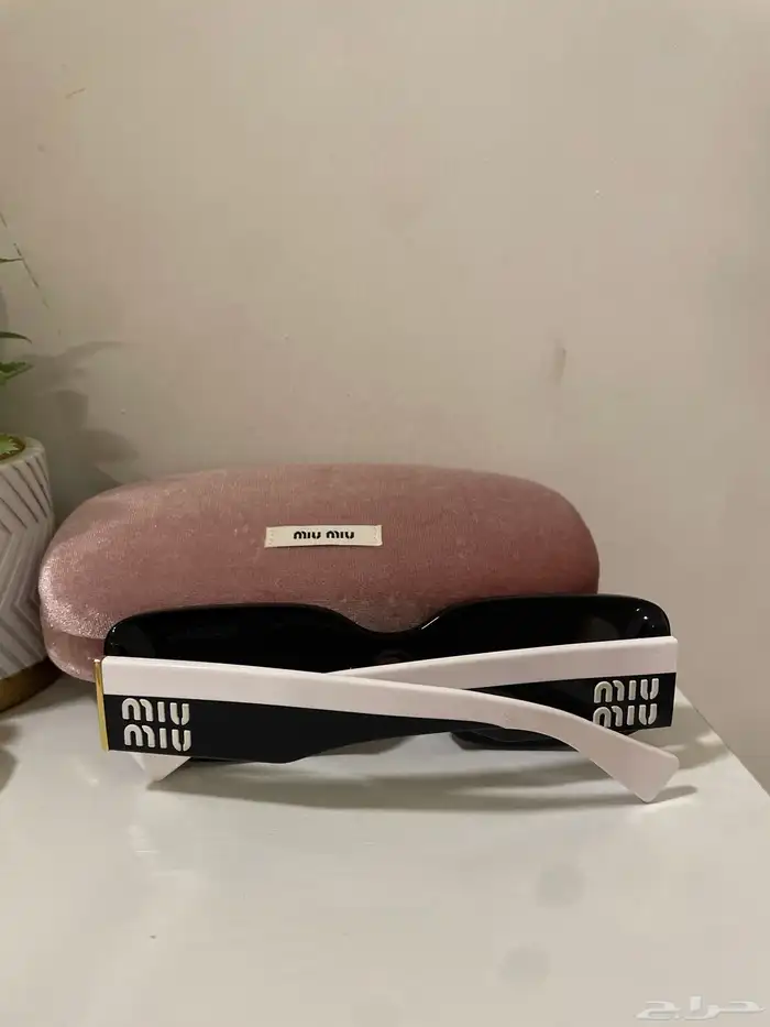 نظاره شمسيه miu miu اصليه 1
