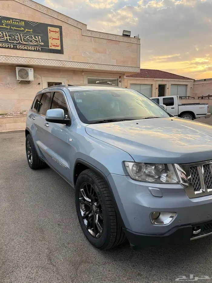 للبيع جيب جراند شيروكي 2013 9