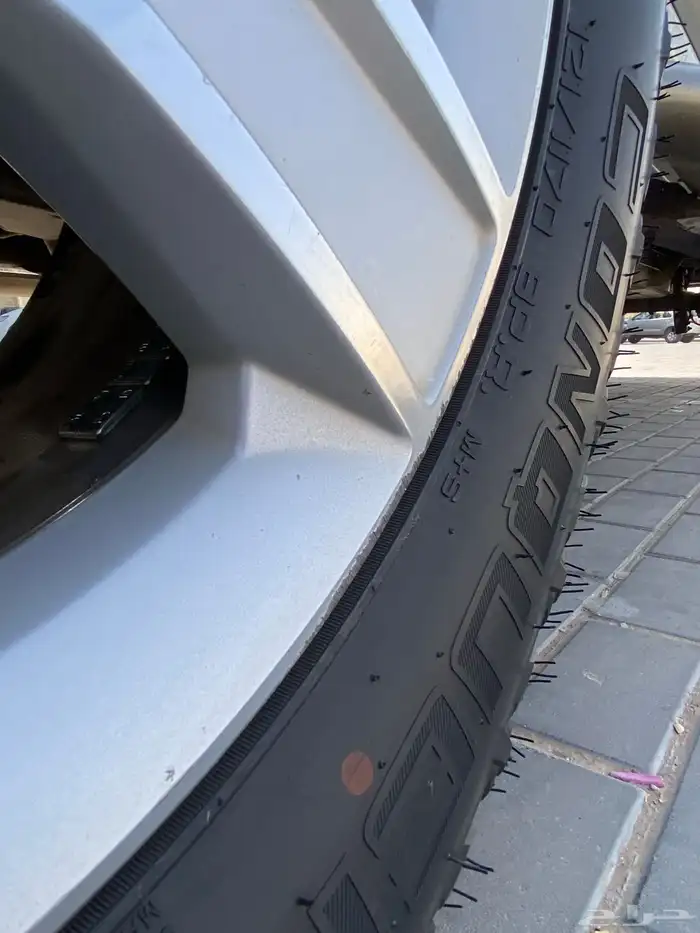 سييرا 2016 فل كامل Z71 اللون فضي SLE 21