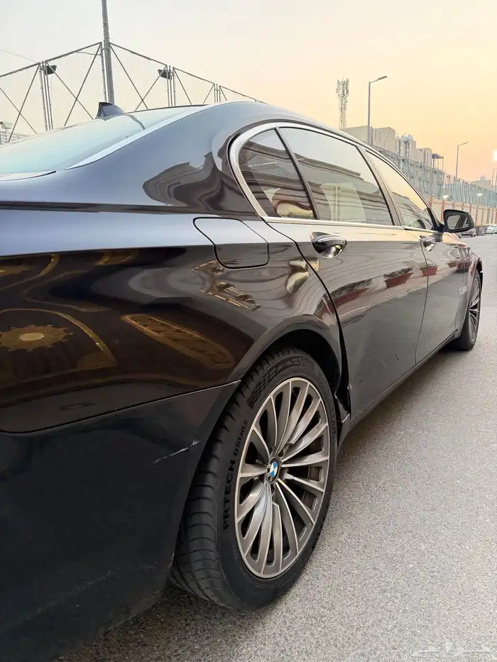 بي ام دبيلو 2009 ( مخزن ) اقبل البدل المناسب 20