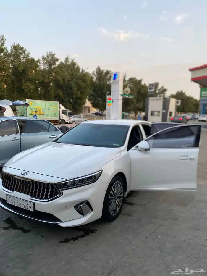 للبيع كيا K7 كادينزا ديزل 2020 1