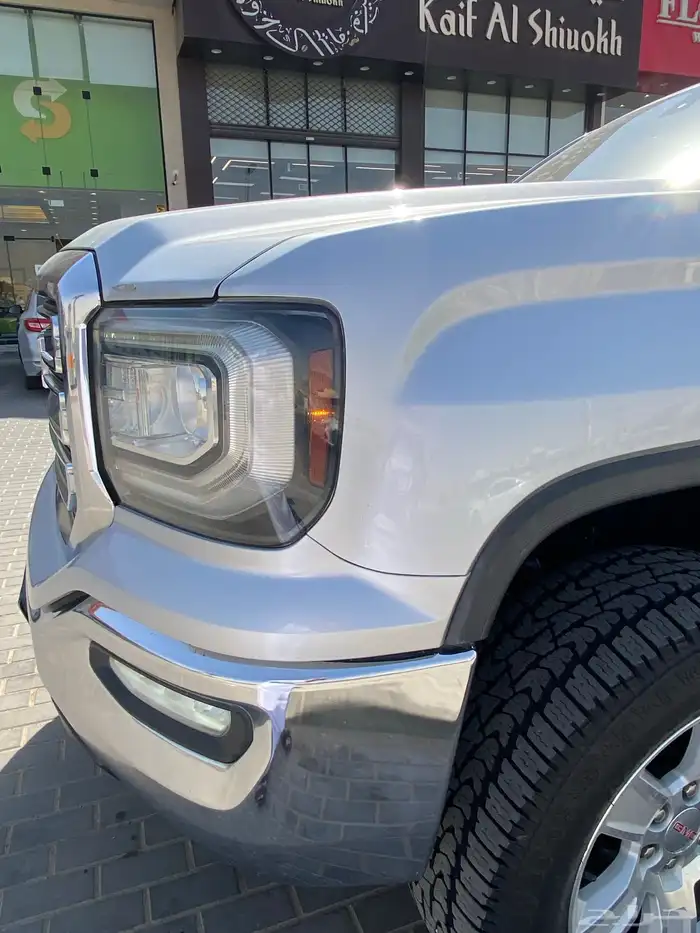 سييرا 2016 فل كامل Z71 اللون فضي SLE 22