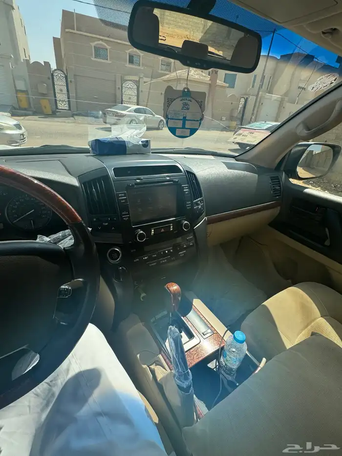 لاندكروزر 8