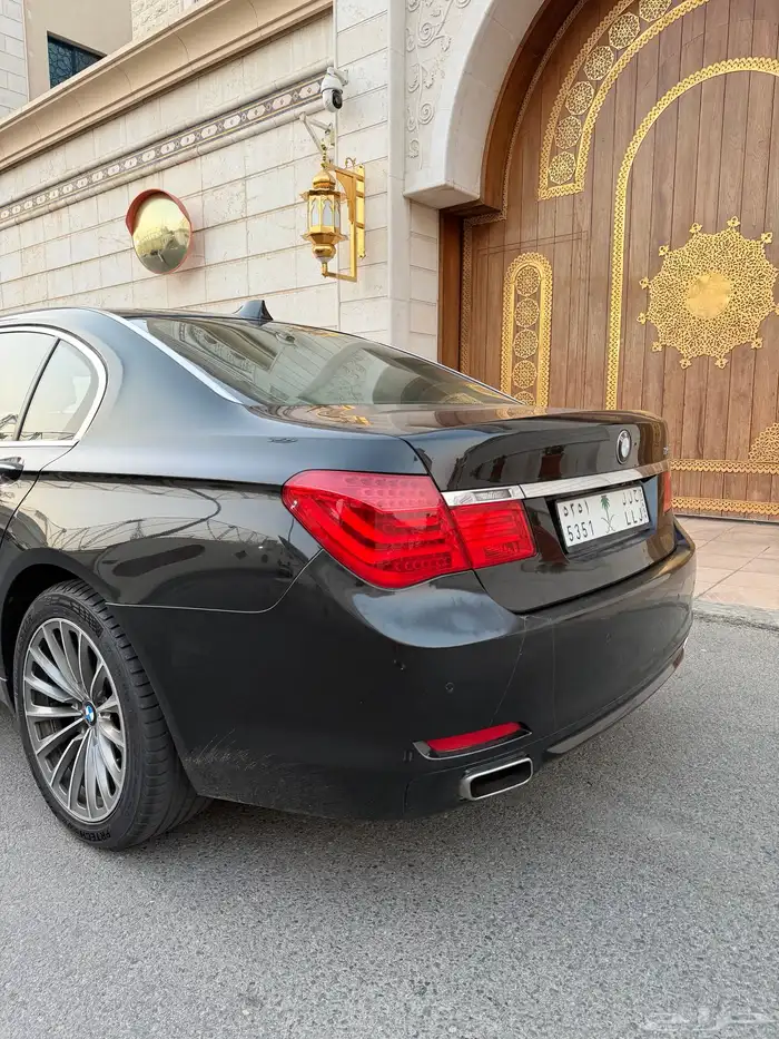 بي ام دبيلو 2009 ( مخزن ) اقبل البدل المناسب 13