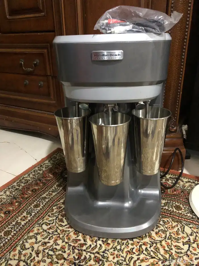 خلاط هاميلتون بيتش للمشروبات بثلاث أذرع خلاط حليب 7