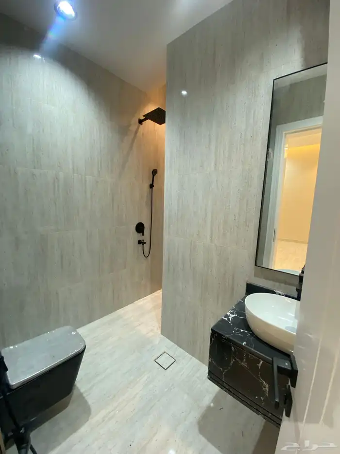 للبيع شقة دور ثاني مع سطح 6غرف ف درة الموسى 500 الف 18