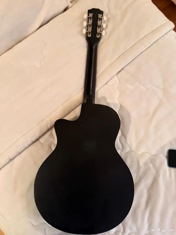 قيتار مع شنطه و اوتار 2