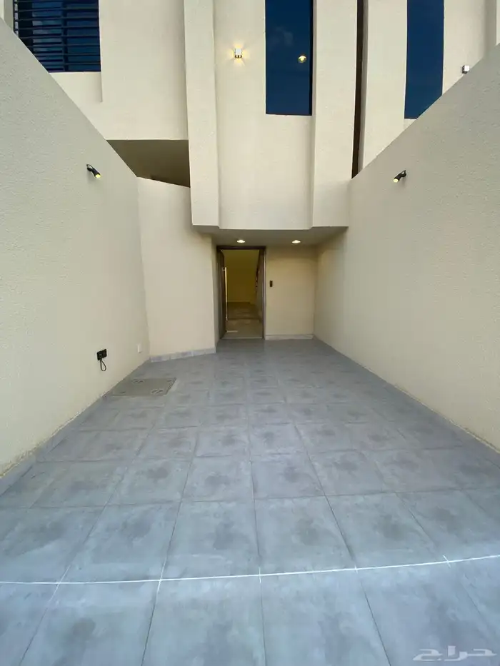 للبيع روف علوي مع ملحق تشطيب فاخر من 670 الف 4