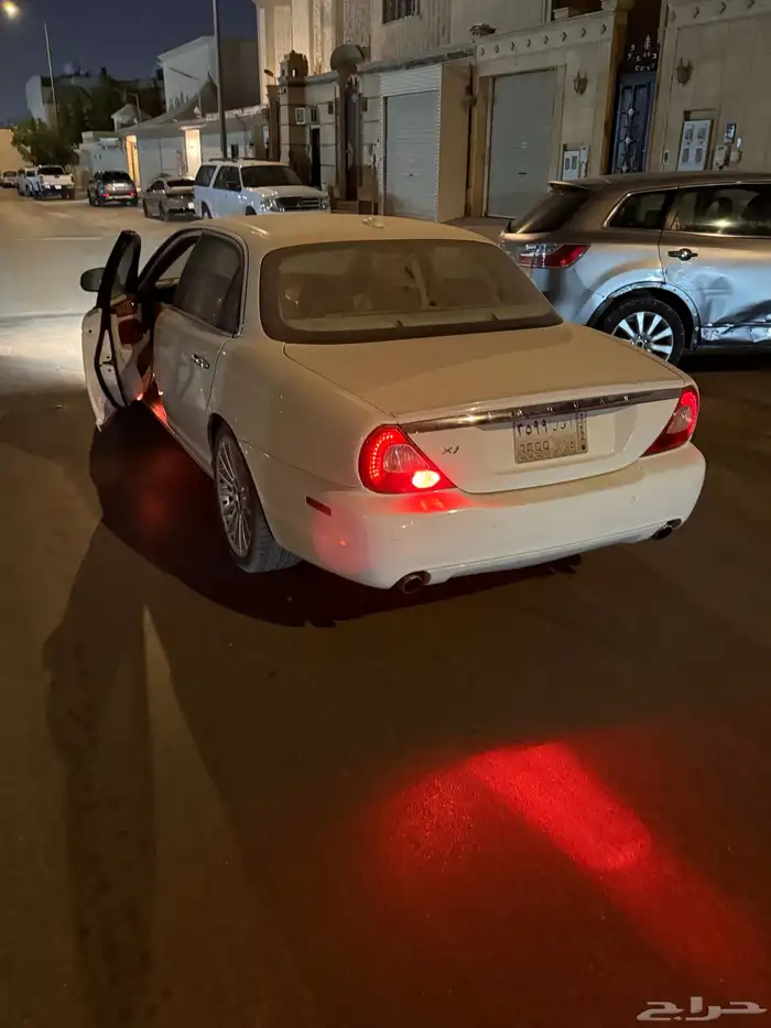 جاكوار 2009 XJ 4