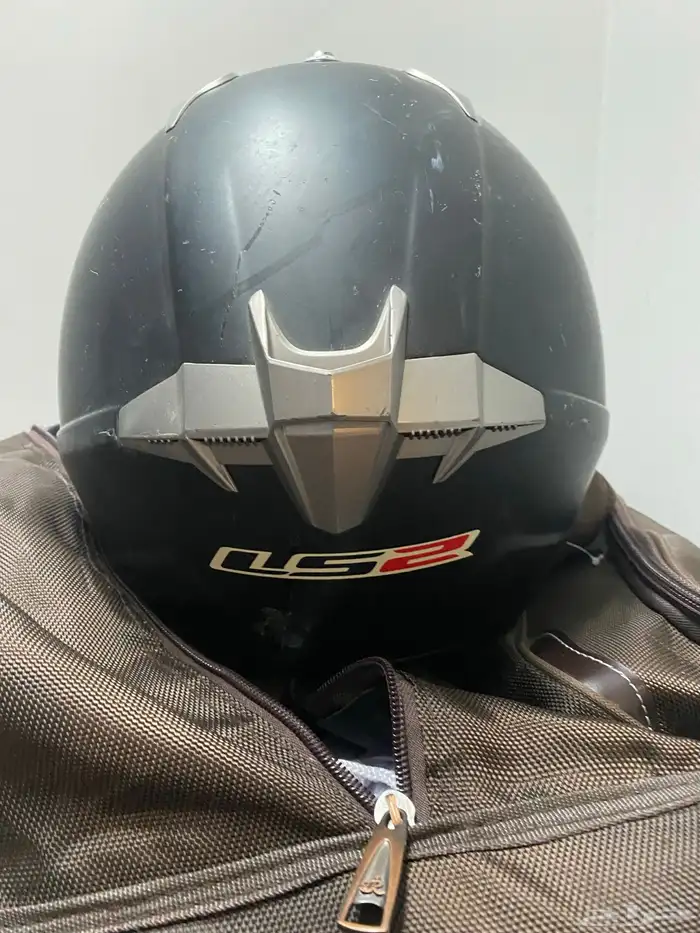 خوذة دباب LS2 ديار عدد2 مستخدمة مقاس XL و L 4