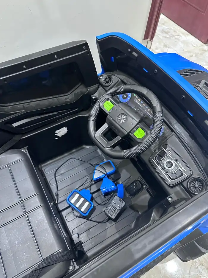 سياره أطفال مع ملحقاتها 4