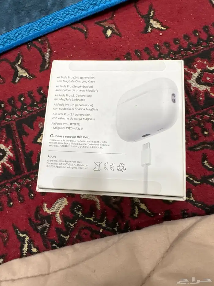 ايربودز برو 2 نظيفة جدا  استخدام 4 شهور تقريبا 1