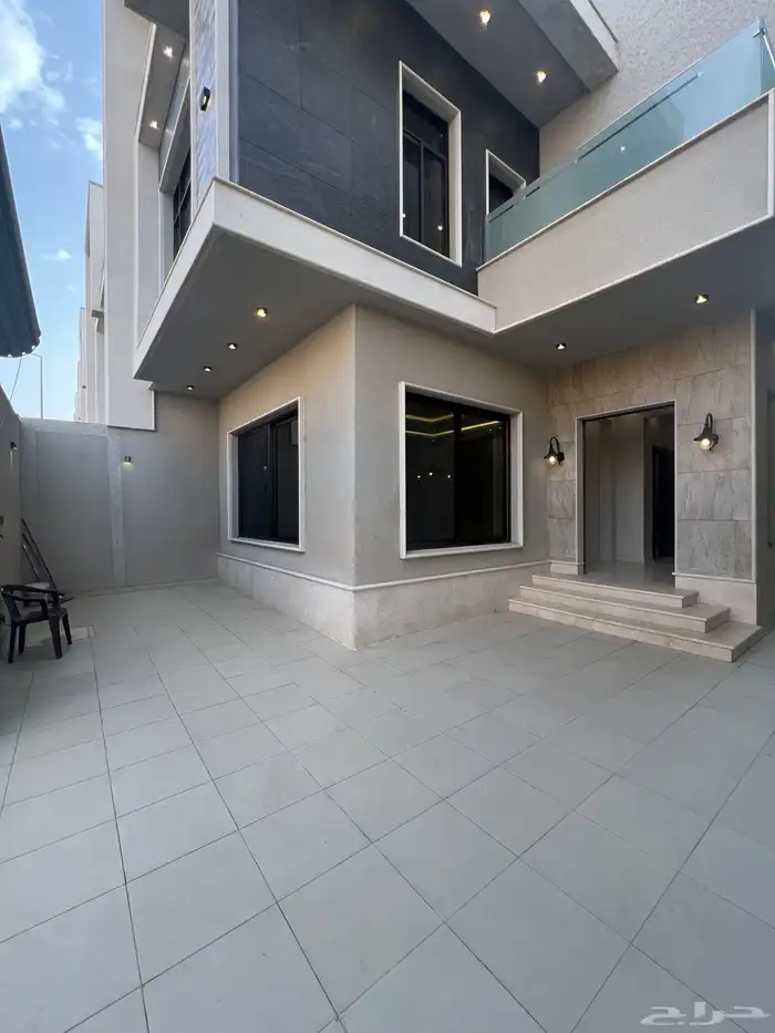 للبيع فيلا دورين وملحق موقع مميز درة الموسى 1