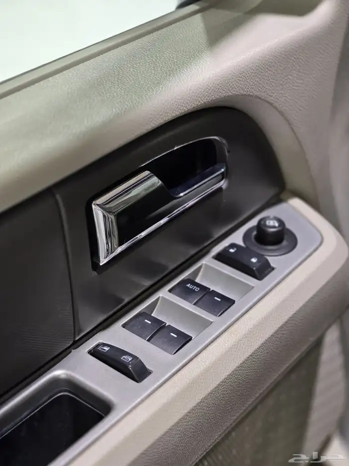 فورد اكسبيدشن موديل 2013 بحالة الوكالة 16