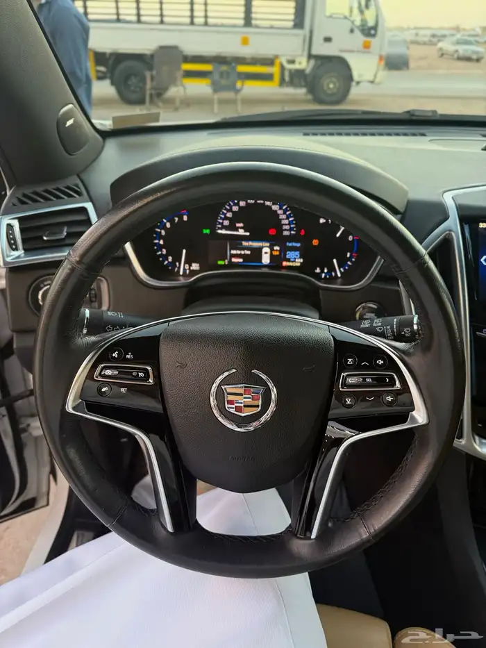 كاديلاك 2014 SRX مخزن - فل كامل عداد 97 الف كيلو فقط 13