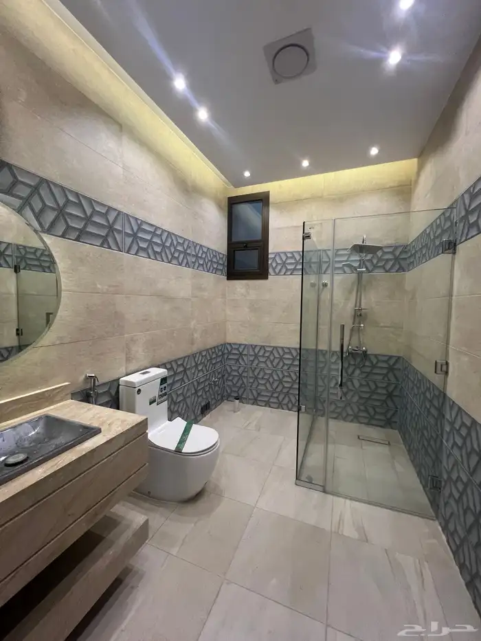 للبيع فيلا دورين وملحق موقع مميز درة الموسى 18