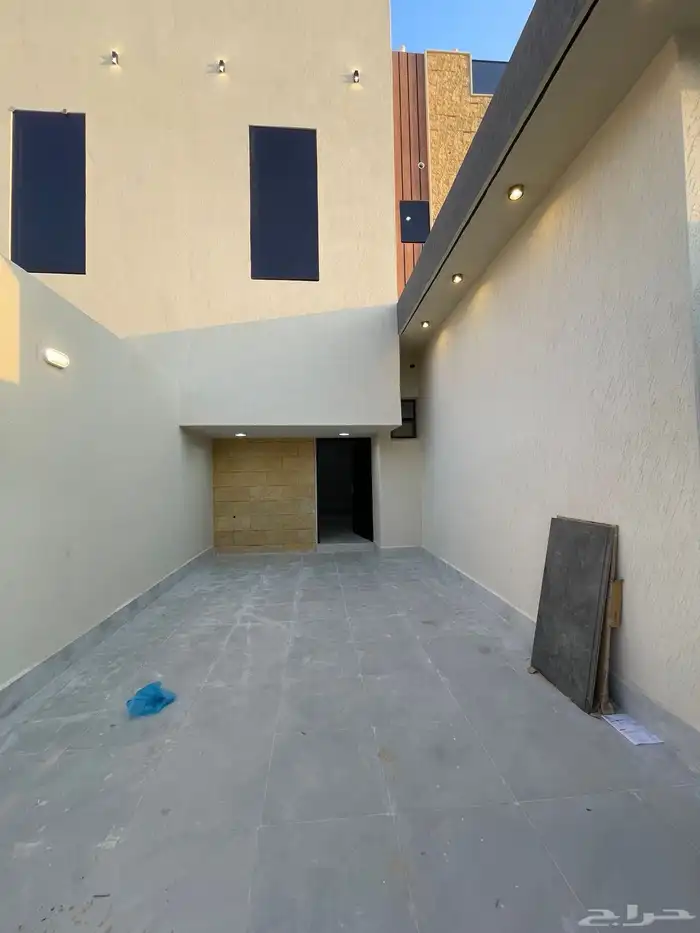 للبيع وحده علويه بحي الجزيره 2