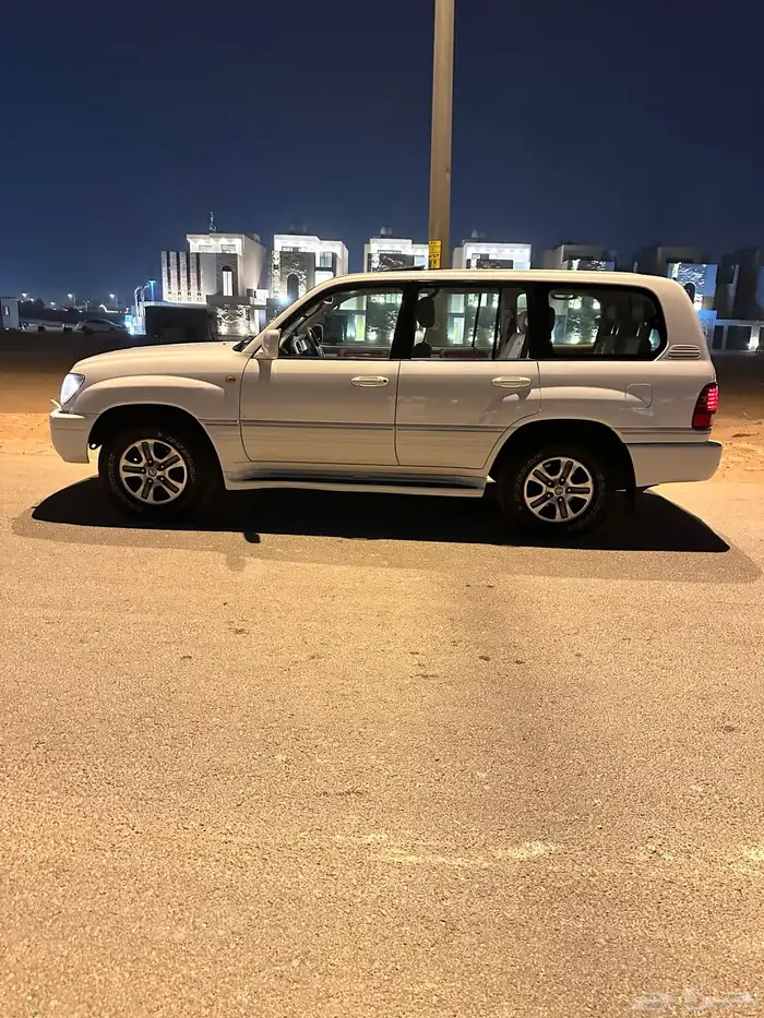 لكزس 2006LX47 1