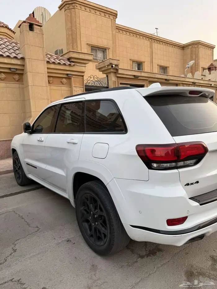 جيب جراند شيروكي 2021 بلاك اديشن S 0