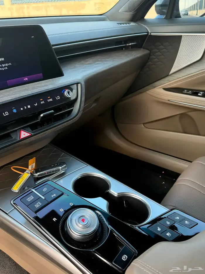 كيا K8 2022 بحالة الوكاله 12