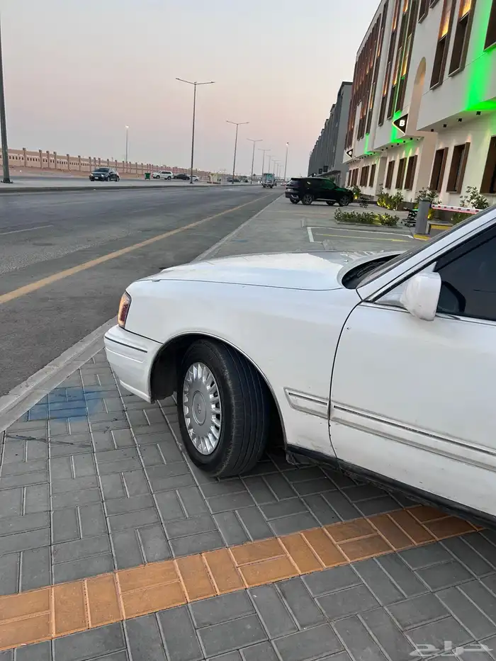 تويوتا كراون 1998 التاج للبدل او البيع 11