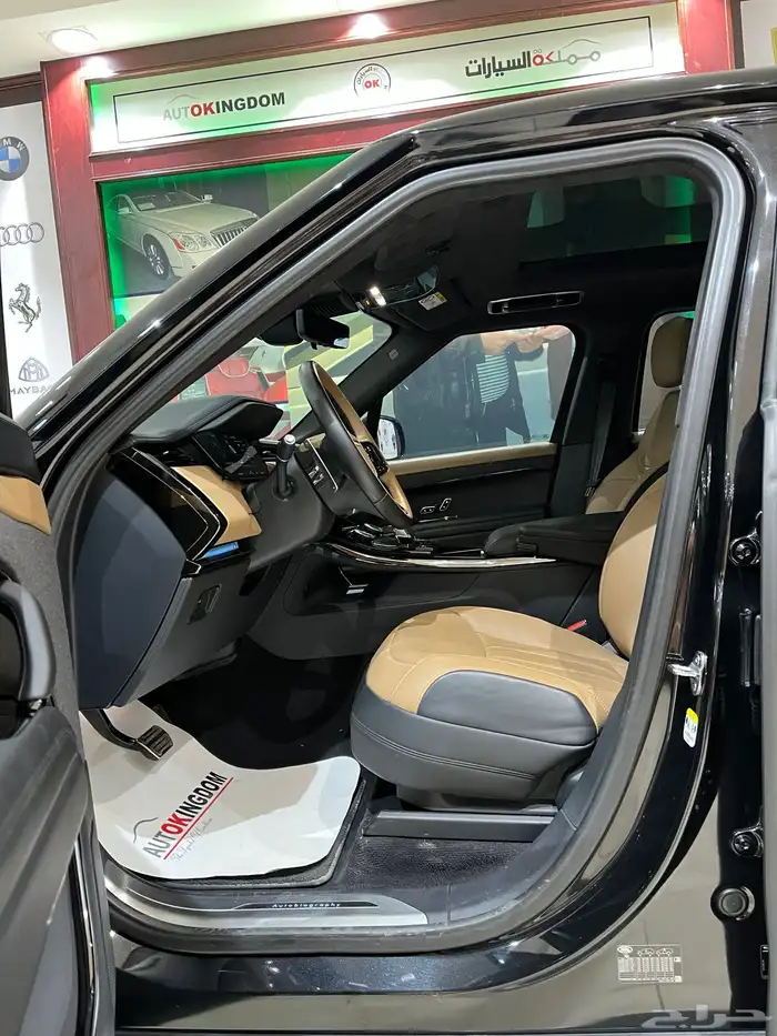 رنج روفر أوتوبيوغرافي 2023 سبورت 6