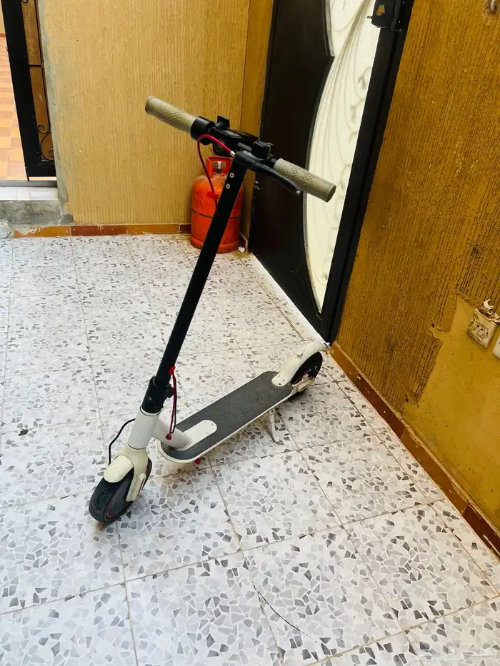 اسكوتر كهربائي 1