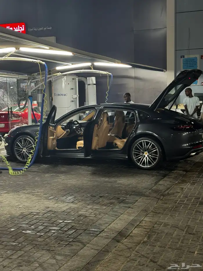 بورش باناميرا 4