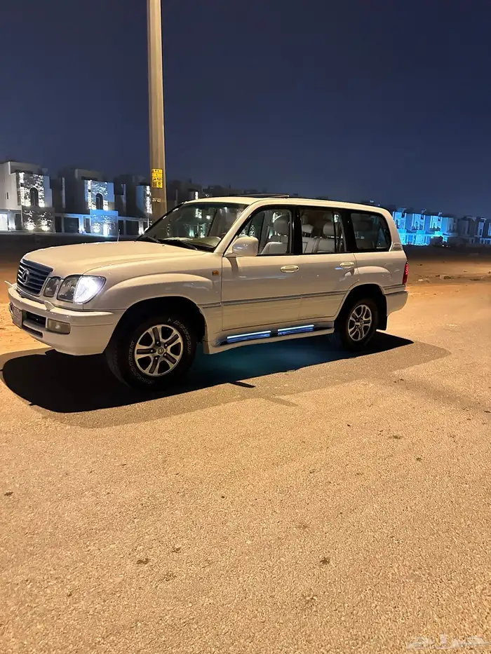لكزس 2006LX47 0
