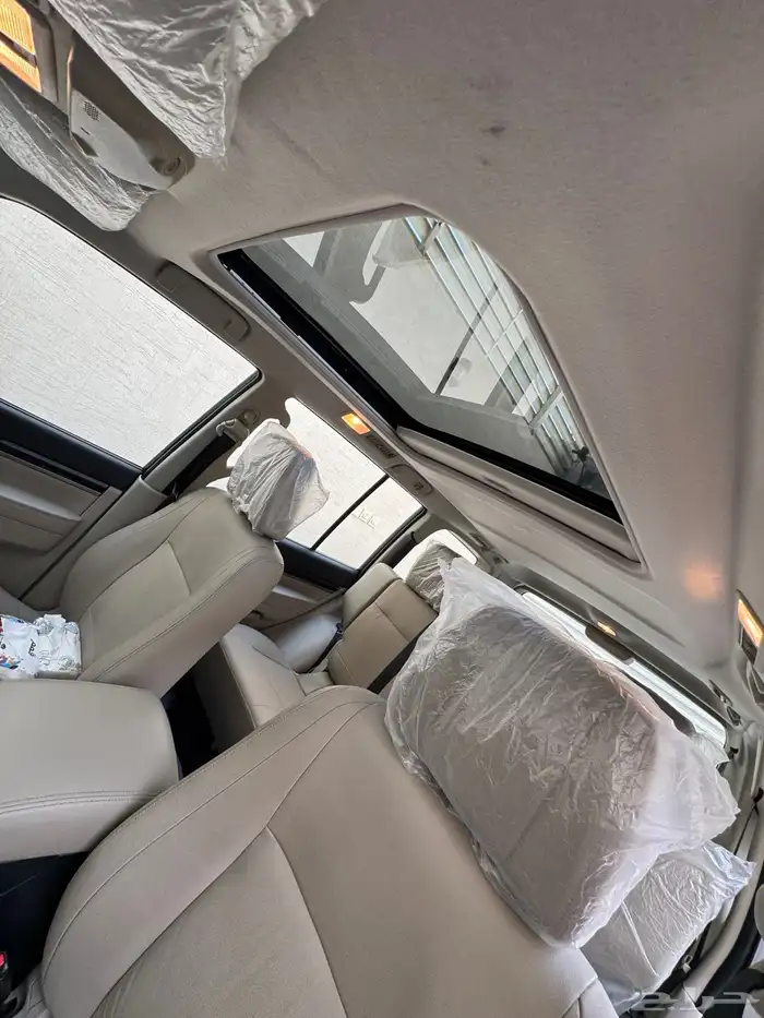 للبيع جيب مستوبيشي باجيرو فل كامل عداد قليل علامة ذهبيه 22