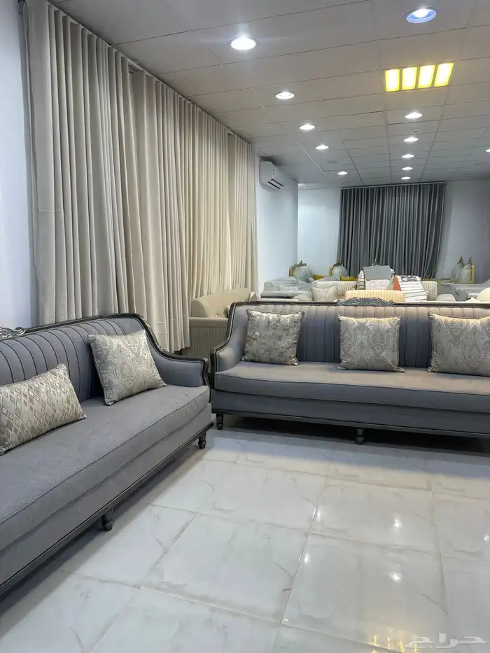 كنبات جاهزه عليها. عروض. 5