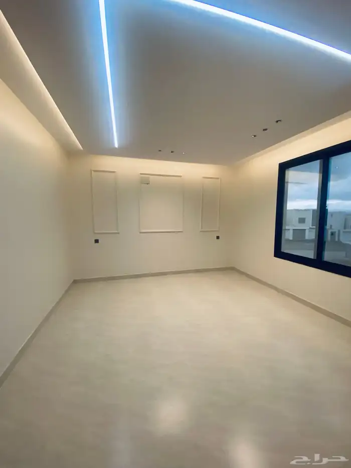 للبيع شقة دور ثاني مساحة كبيرة تشطيب فاخر بالمحاله 510الف 11