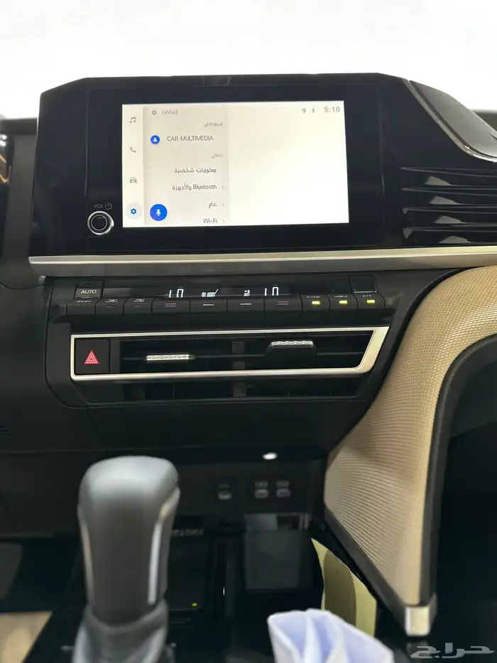 تويوتا كامري LE بنزين الوان ابيض موديل 2025 22