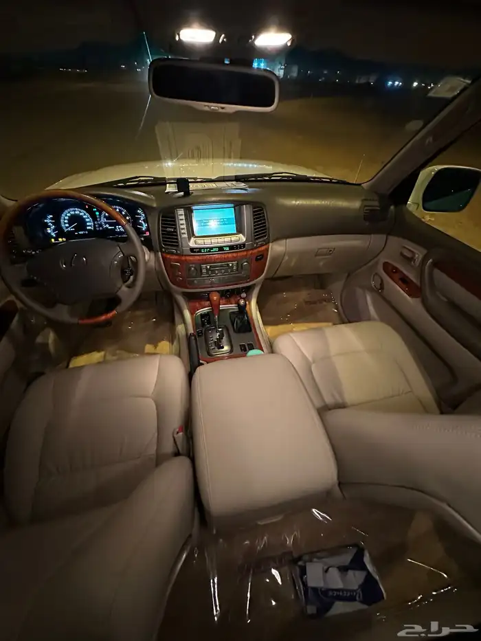 لكزس 2006LX47 22