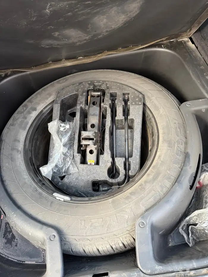 للبيع جيب جراند شيروكي 2013 18