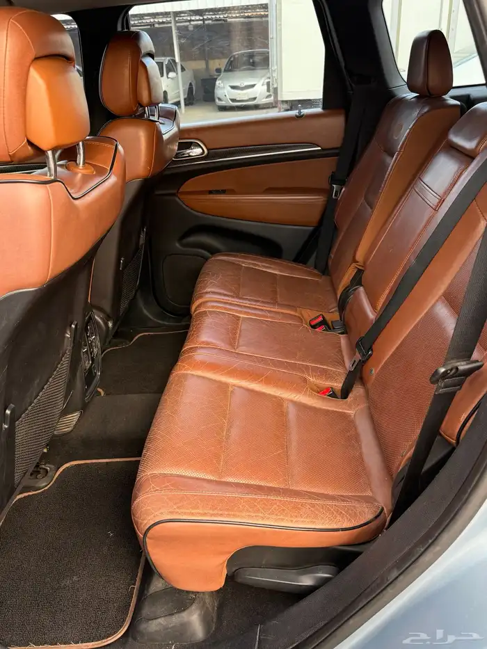 للبيع جيب جراند شيروكي 2013 15