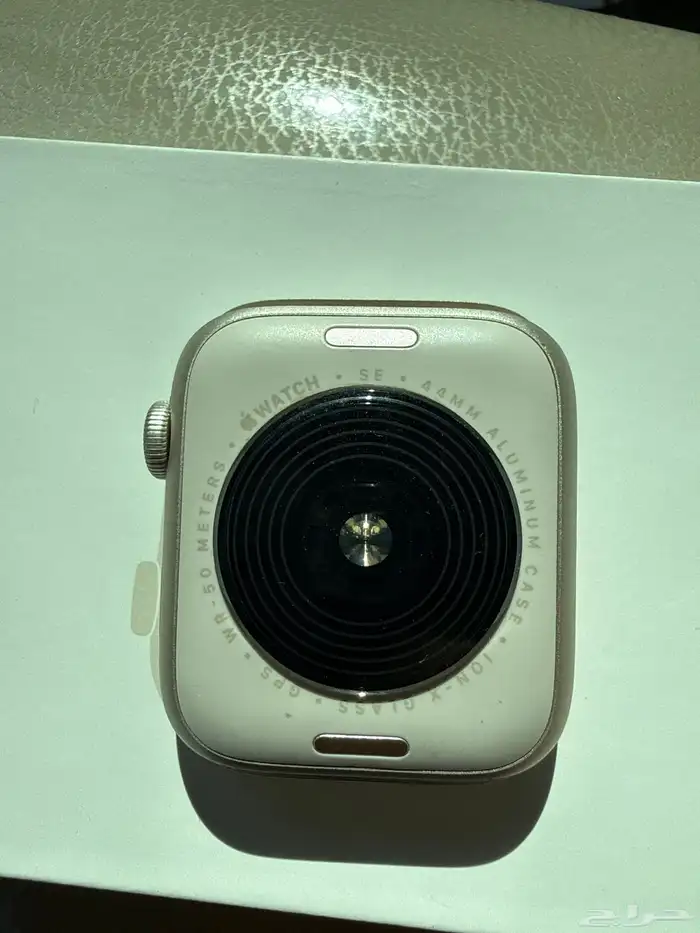ساعة ابل  Apple Watch SE  (GPS) (الجيل الثاني). 2