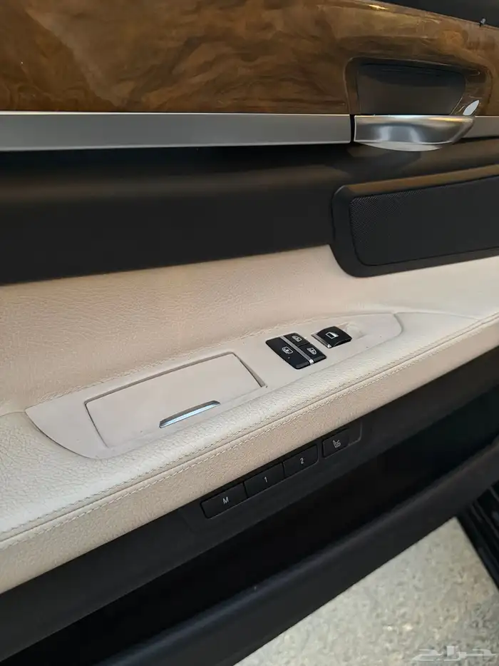 بي ام دبيلو 2009 ( مخزن ) اقبل البدل المناسب 82