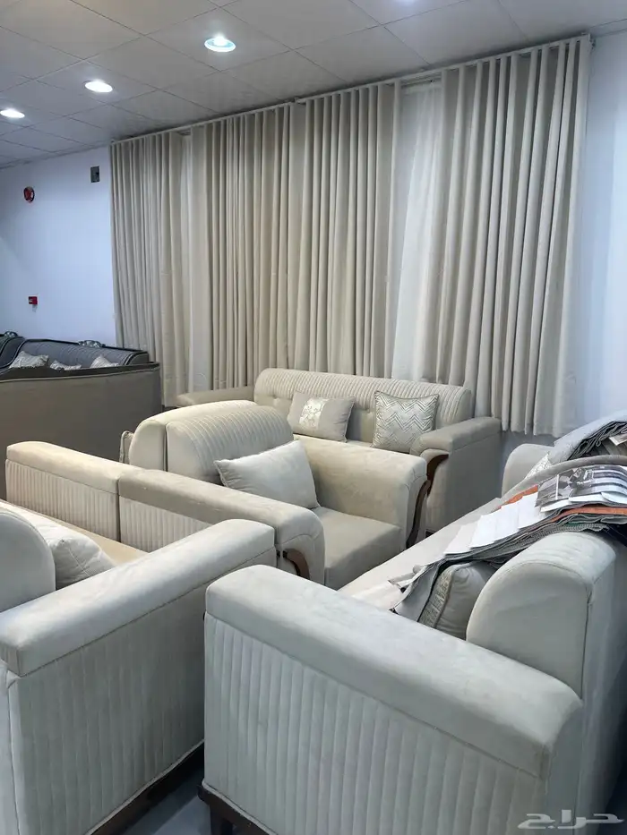 كنبات جاهزه عليها. عروض. 7