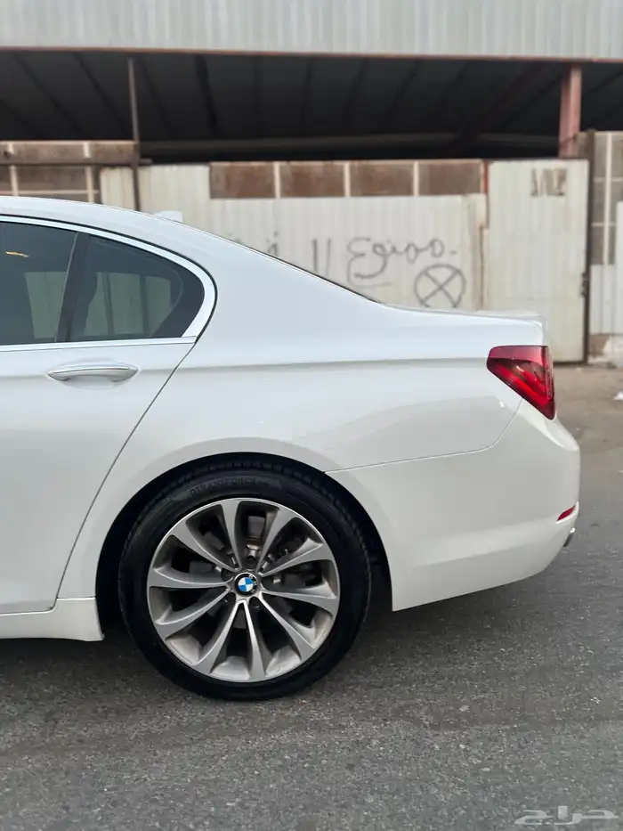 بي إم دبليو مديل 2013 12